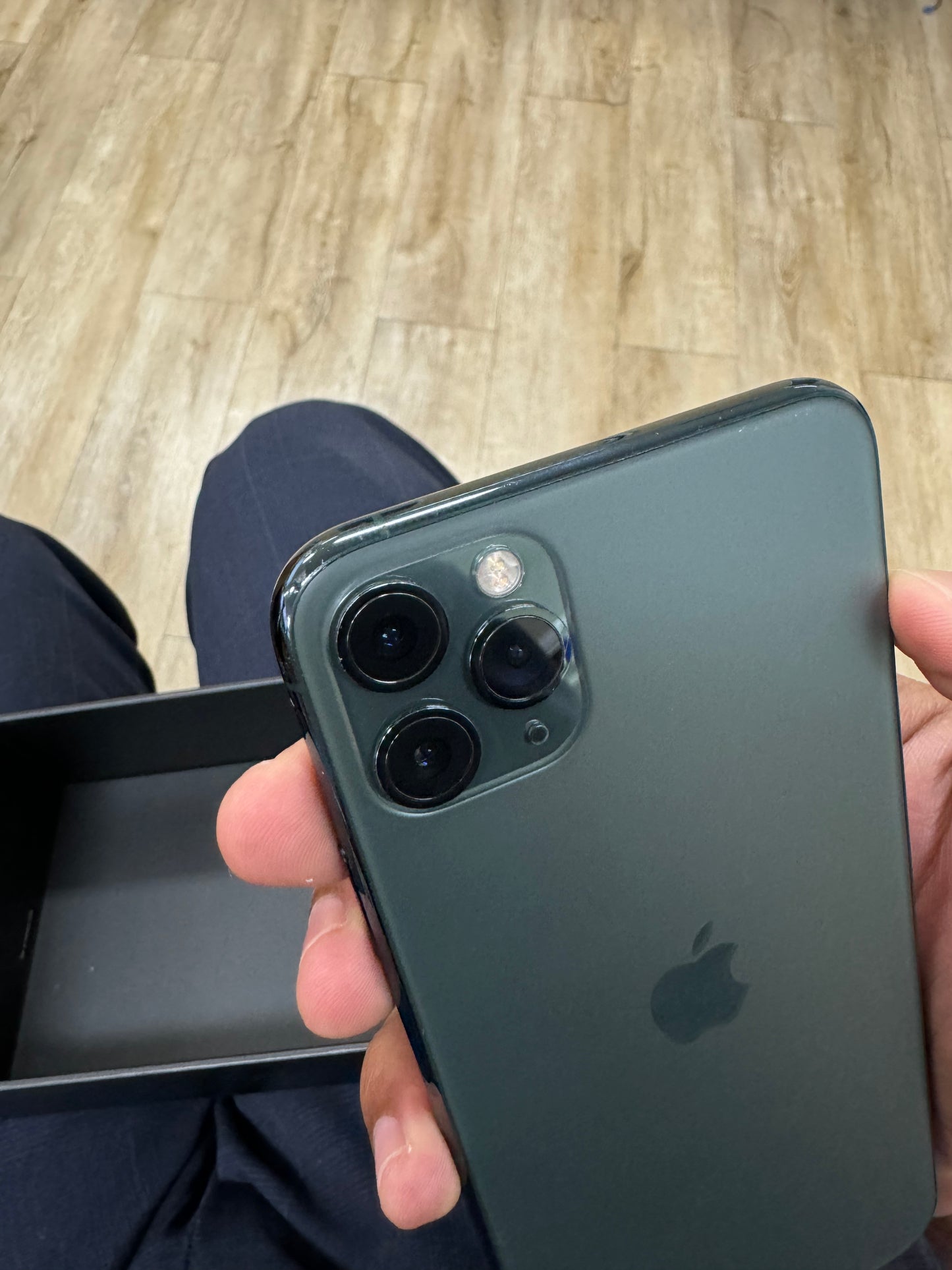 Used iPhone 11 Pro Max 256G midnight green